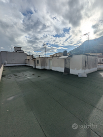 Lastrico solare + 2 locali