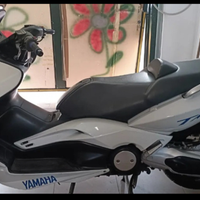 Scooter Tmax