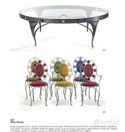 Tavolo design Peter Harvey con sedie