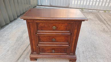comodino, piccola cassettiera 