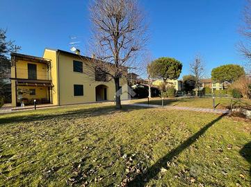 3 LOCALI A MONIGA DEL GARDA