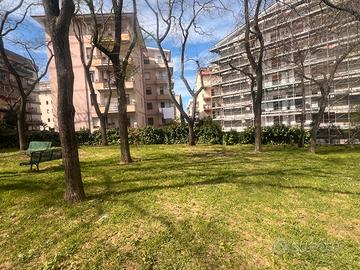 Quadrivano luminoso piano alto Via Londra