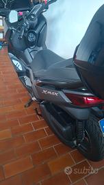 scooter xmax 300