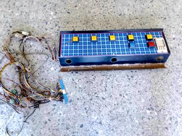 Plancia videopoker con pulsanti e cablaggio jamma