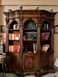 Libreria modello sagrestia in noce