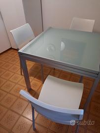 tavolo allungabile con sedie