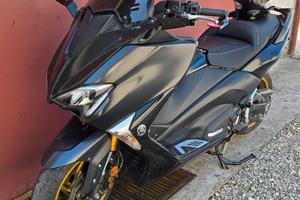 Yamaha T-max 530 DX ABS