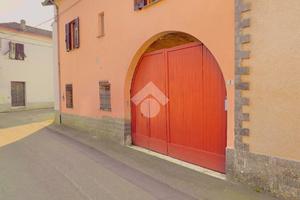 CASA SEMINDIPENDENTE A BASALUZZO