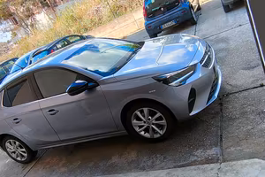 Opel corsa 1.2 benzina