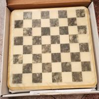 scacchiera in alabastro