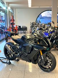 YAMAHA YZF R1 BALCK GOMME NUOVE FINANZIABILE