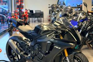 YAMAHA YZF R1 BALCK GOMME NUOVE FINANZIABILE
