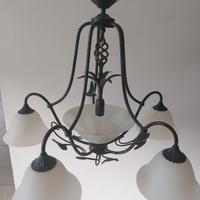 Lampadario da soffitto in metallo e vetro