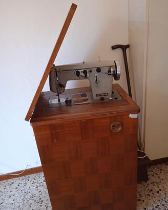 Macchina da cucire vigorelli con mobile