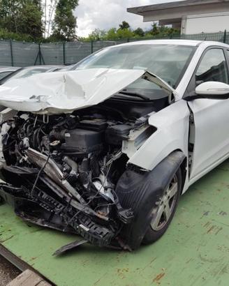 Ricambi HYUNDAI I20 1248cc benzina del 2015