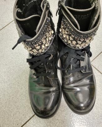 Anfibio 40 con borkie nero + Felpa Guess L nero