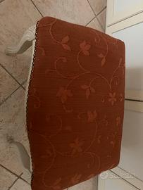 Sgabello poggiapiedi