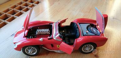 Ferrari 250 testa rossa 1957 1:18. 