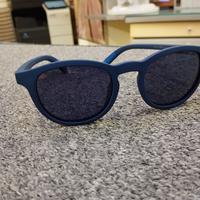 occhiali da sole  con lente polarizzata 