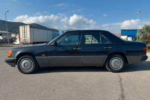 Mercedes-benz 200 D Targa oro 1990