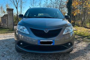Lancia Ypsilon 1.2 Ecochic Gold