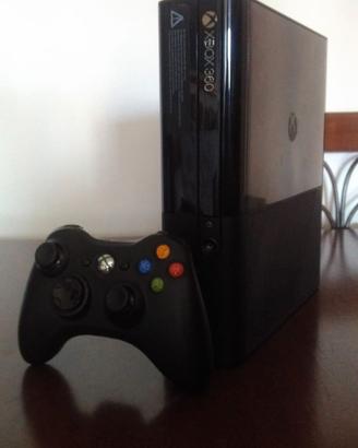 XBOX 360 S + cavi + Joystick (NUOVISSIMA)