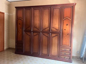 Camera da letto in legno classica;