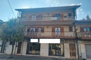 Appartamento di 4 vani, 2 wc e mansarda