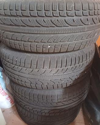 Gomme invernali da 215/60 R16