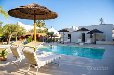 Di FRONTE SPIAGGIA- con Piscina