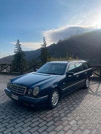 Mercedes E 200 ASI CRS