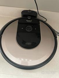 Robot pulisci pavimenti