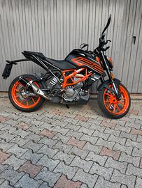KTM Duke 125 ABS 2023 – 1 Proprietario – 12.835 km