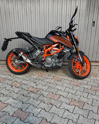 KTM Duke 125 ABS 2023 – 1 Proprietario – 12.835 km