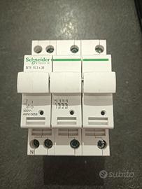 Schneider Base portafusibile STI - 3P+N - 10.3x38 