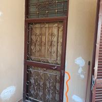 cancello in ferro e  portoncino in alluminio