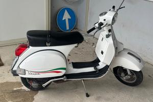 Piaggio Vespa 150 PX anniversario unita d'italia