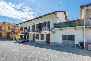 CASA SEMINDIPENDENTE A FIANO