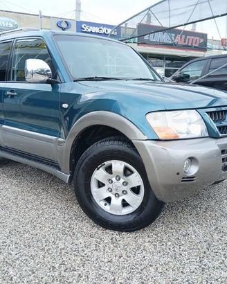 Mitsubishi Pajero 3.2 16V DI-D 5p. GLS2 7 POSTI