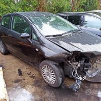 Ricambi usati FIAT GRANDE PUNTO 3 PORTE - 199A4000