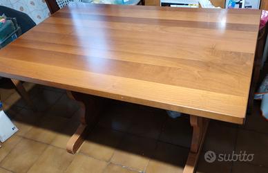 Tavolo rustico in legno massello
