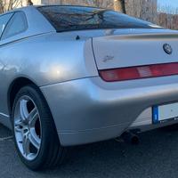Alfa Romeo GTV 916