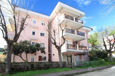 2 LOCALI A FRANCAVILLA AL MARE