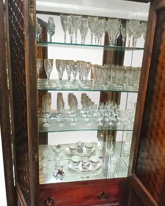 Vetrinetta d'Epoca in Legno Intagliato con Luce