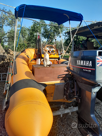 Gommone completo di carrello stradale basculante