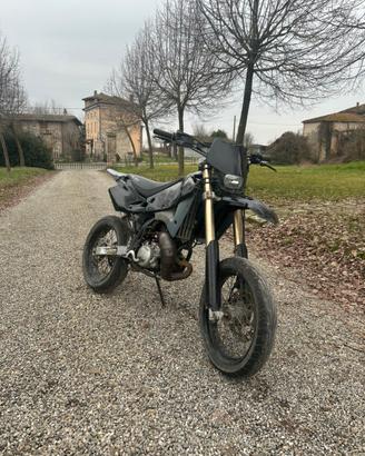 Husqvarna ch racing TARGATA