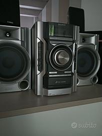 stereo sony+numero4 e un sub