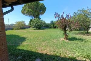 Villa di 270 m² con più di 5 locali e box auto dop