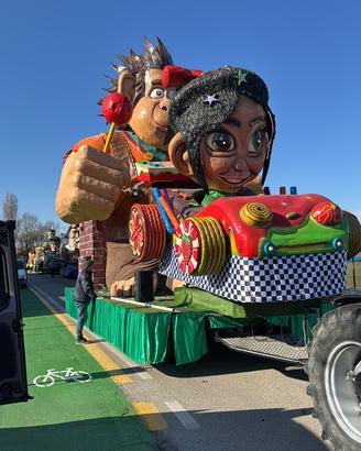 Carro allegorico