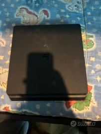 ps 4 usata in buone condizioni 1TB CON FC 24